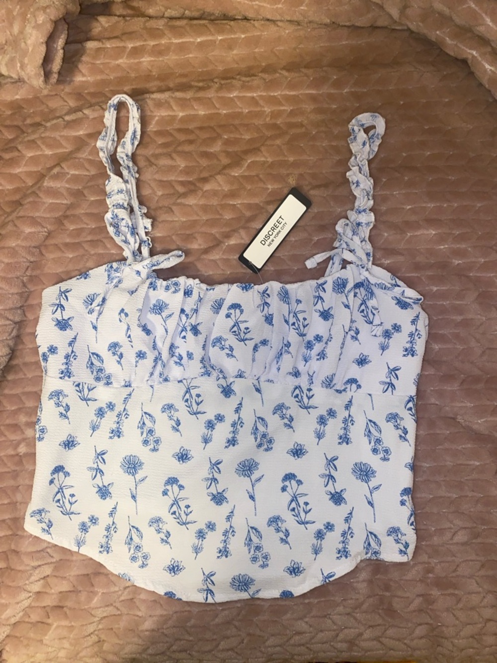 Women’s White & Blue Floral Smocked Cami Top